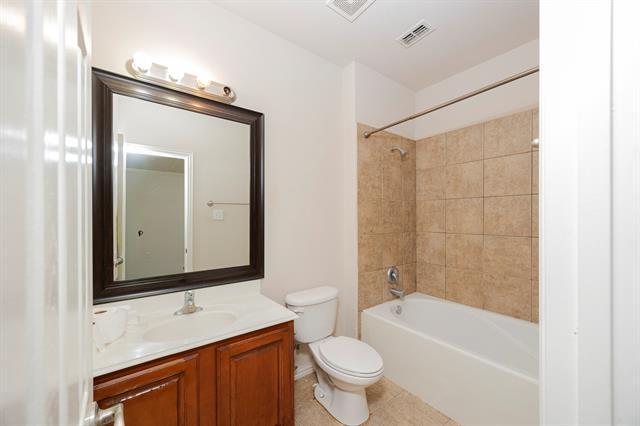 Building Photo - 8722 Bigelow Dr