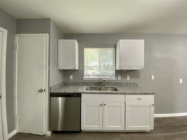 Building Photo - 4331 Avenida Prima St