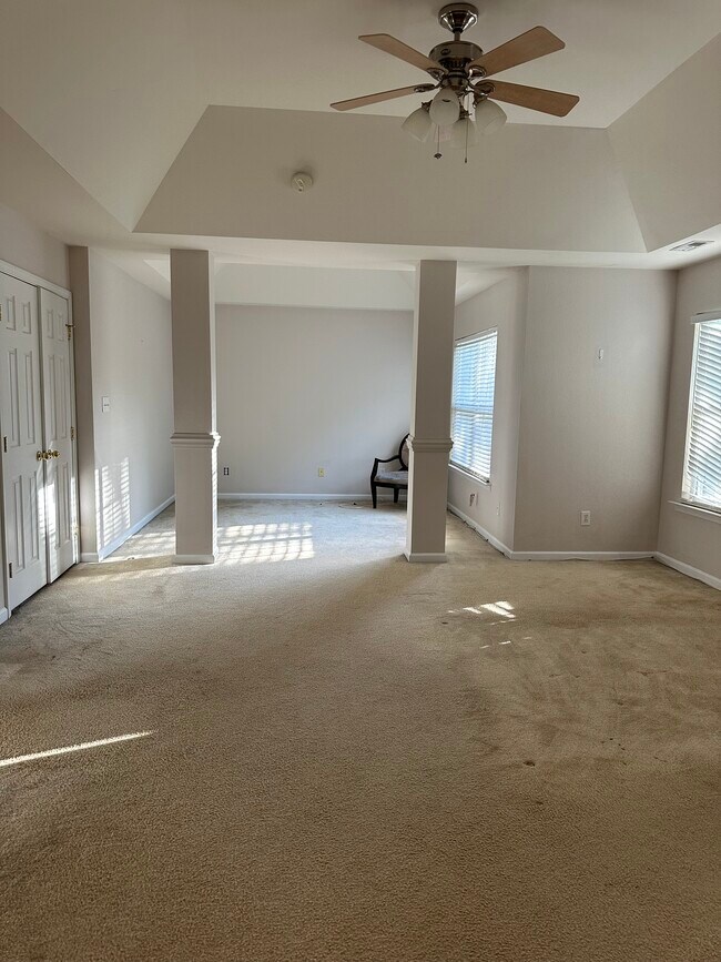 Building Photo - 15037 Taylor Ridge Ln