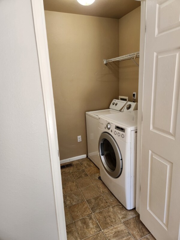 Building Photo - 278 Audubon Dr