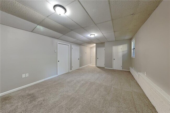 Building Photo - 4094 Maxanne Dr NW
