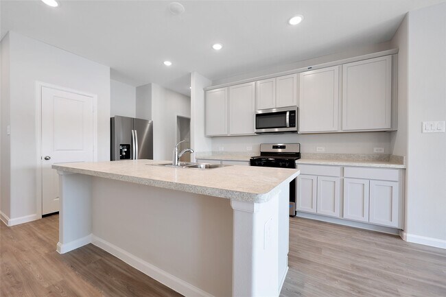 Building Photo - 16632 Aurora St