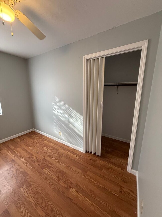 Building Photo - Fully remodeled 3 bedroom in great neighborhood - Iola