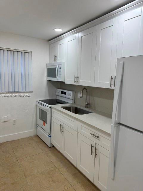 Building Photo - 4450 SW 67th Ave
