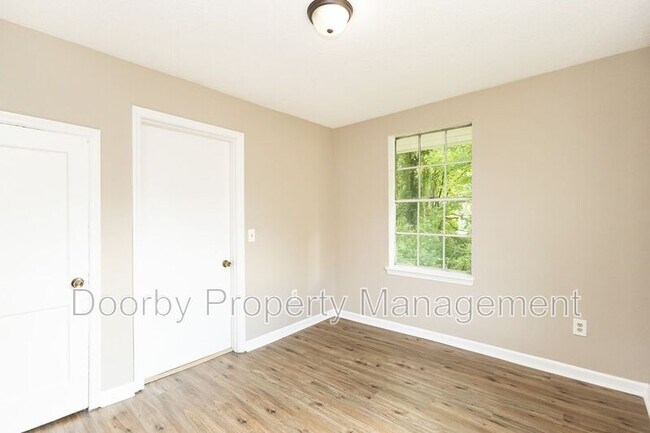 Building Photo - 619 Shannon Ave