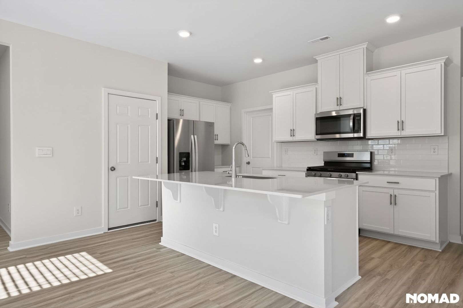 Building Photo - 6609 Barcelona Wy