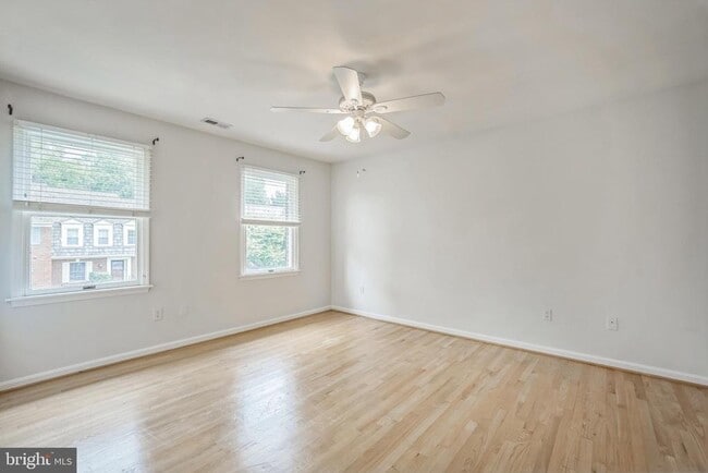 Building Photo - 7330 Lewinsville Park Ct