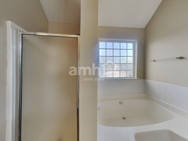 Building Photo - 4897 Bryant Dr