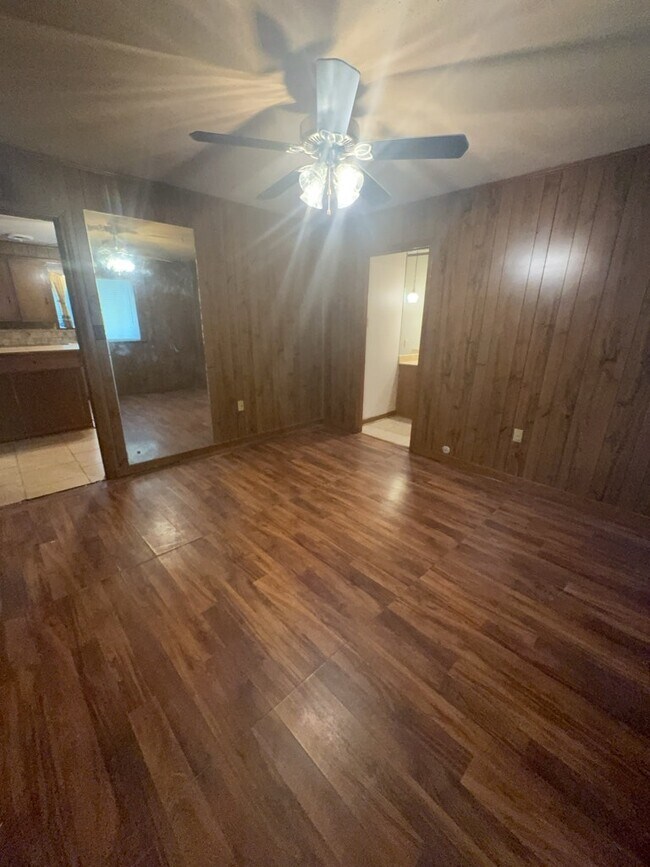 Building Photo - 2904 Marwood Dr