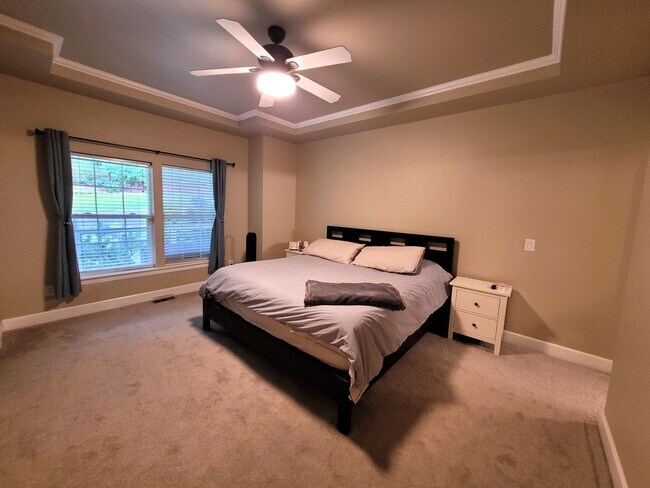 Building Photo - Beautiful Home in Desirable Geneva Neighborhood - 2700 sqft