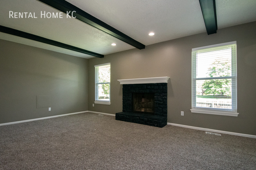 Building Photo - 15400 W 151st Terrace