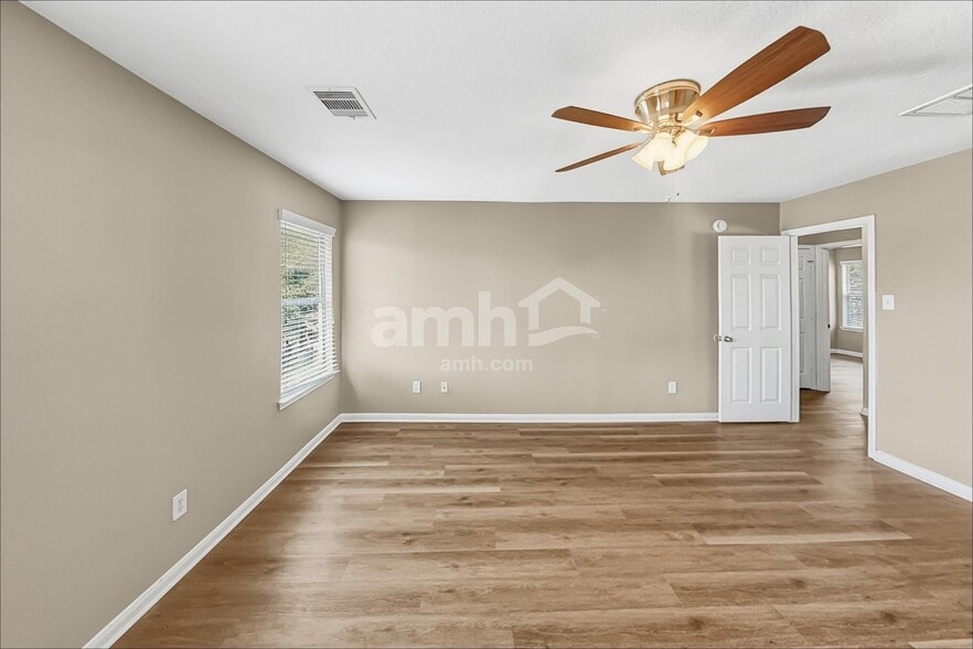 Building Photo - 1711 Mickle Creek Dr
