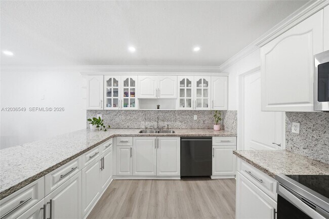 Building Photo - 881 NW 133rd Ave