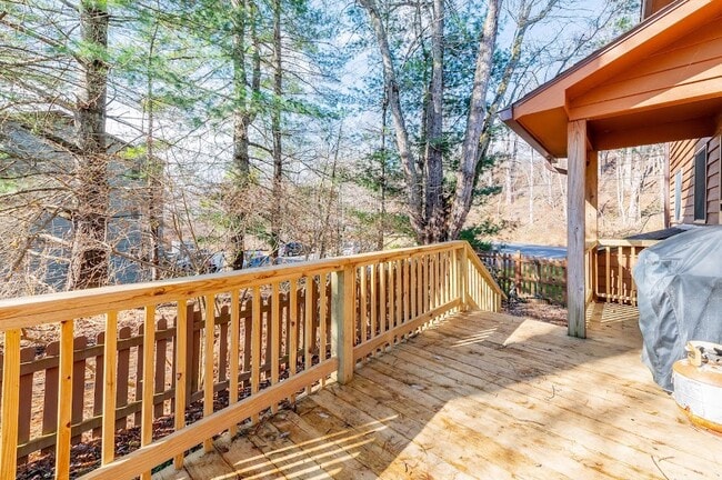 Building Photo - 112 Wickham Square