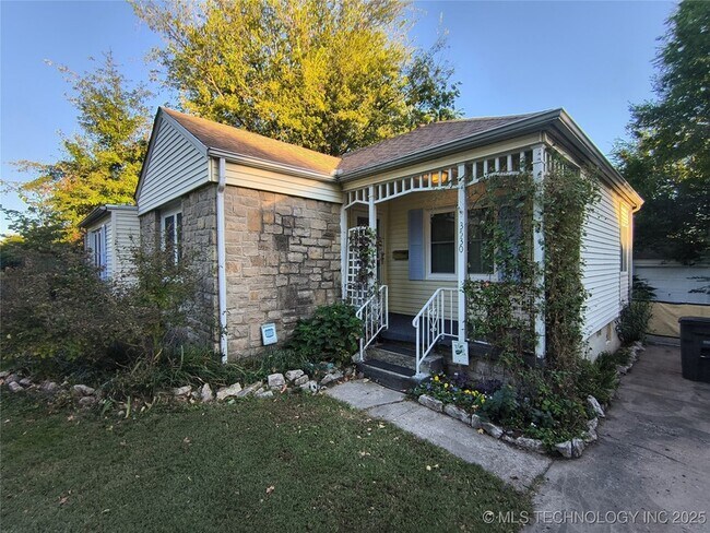 Building Photo - 3530 E 23rd St