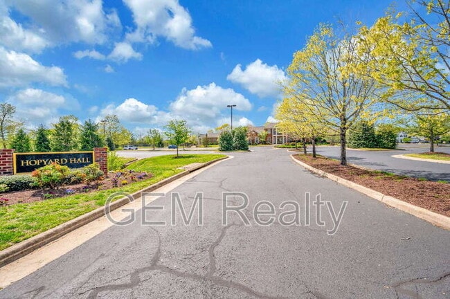 Building Photo - 6259 Bobcat Ln
