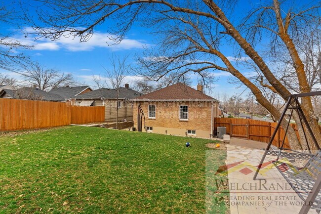 Building Photo - 2904 Van Buren Ave