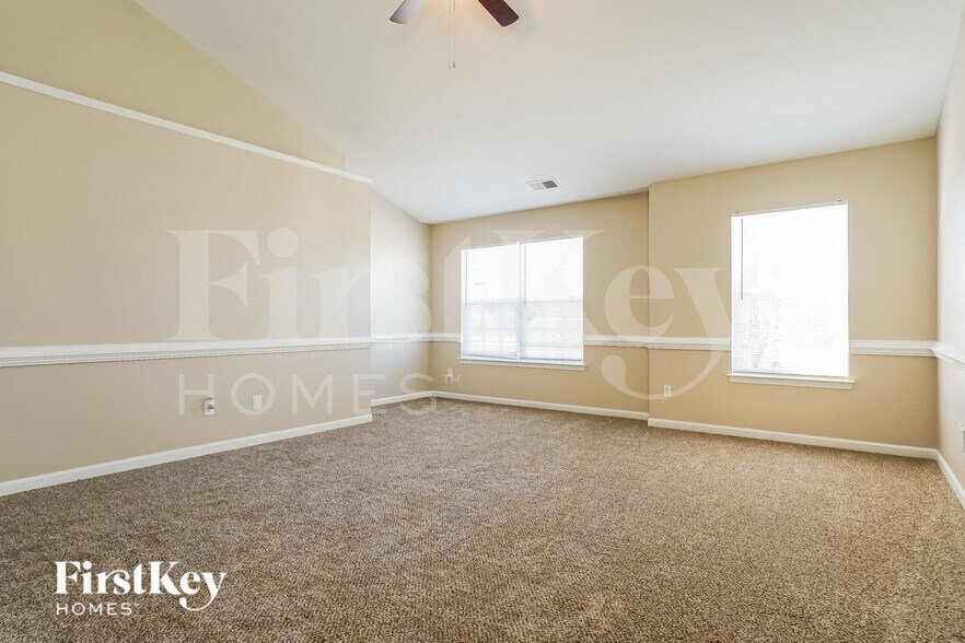 Building Photo - 1403 Paulonia Way