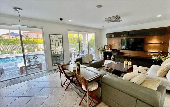 Building Photo - 4093 Staghorn Ln