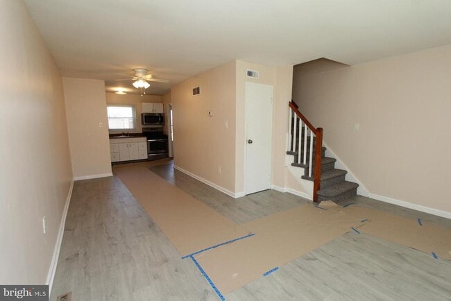 Building Photo - 5623 Mitchell Rd