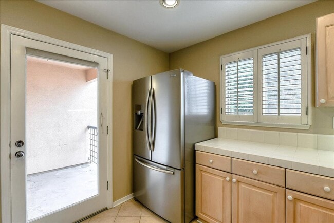 Building Photo - 990 Alpine Terrace