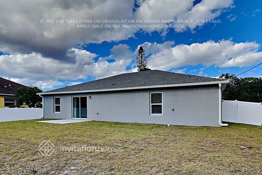 Building Photo - 861 Dunkirk Ave NW