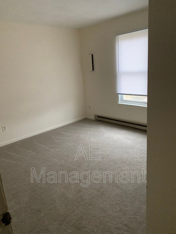 Building Photo - 1323 Cary Ave