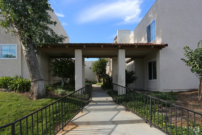 Building Photo - Casa de Cortez