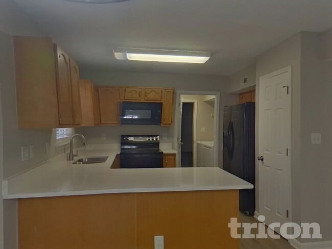 Building Photo - 2023 Westminster Ln