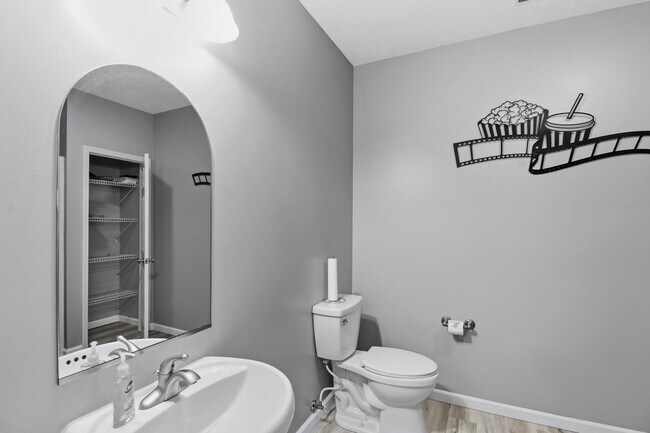 Building Photo - 2950 E Stone Creek Blvd