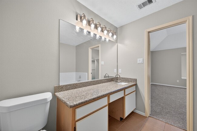 Building Photo - 1826 Oak Valley Dr