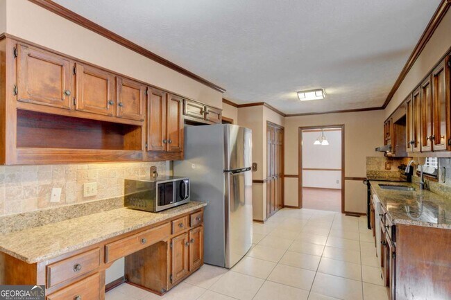 Building Photo - 2160 Skyland Cove Ln SW