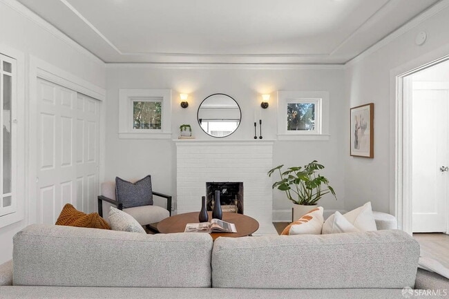 Building Photo - "Charming 1-Bedroom Oasis in Oakland with ...