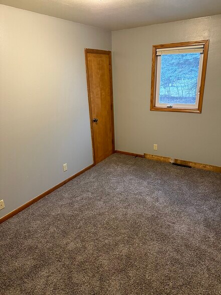 Building Photo - 1111 Bonnie Ct