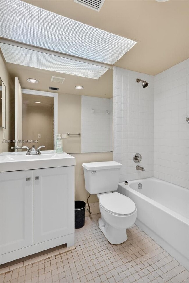 Building Photo - 12500 SW 5th Ct