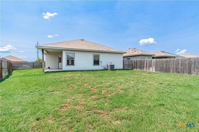 Building Photo - 7506 Hickman St