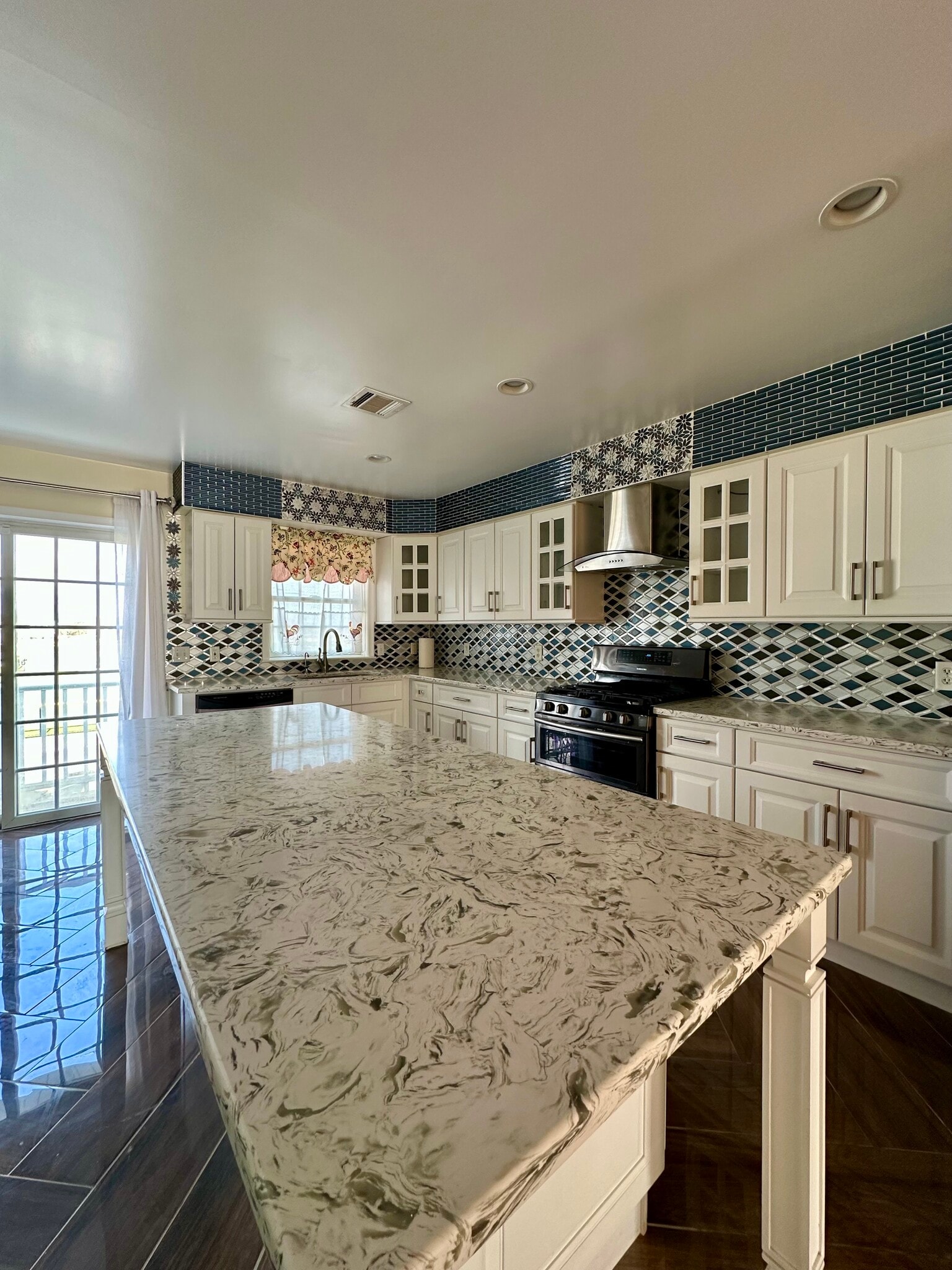 Building Photo - 3 Harbor Front Ct