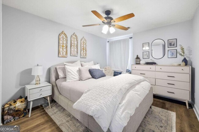 Building Photo - 55 St Claire Ln NE