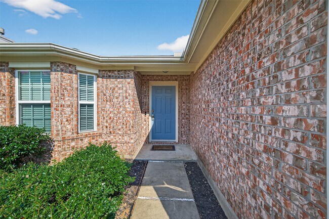 Building Photo - 4038 Mt Everest Way