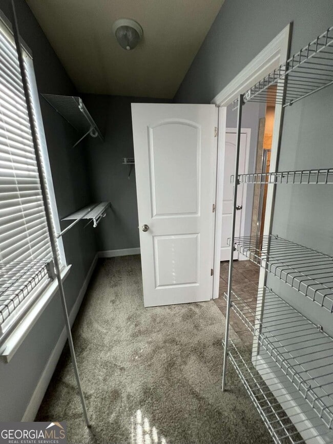 Building Photo - 203 Waters Edge Dr