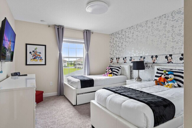 Building Photo - 4802 Romeo Cir