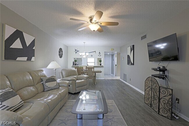 Building Photo - 15178 Parkside Dr
