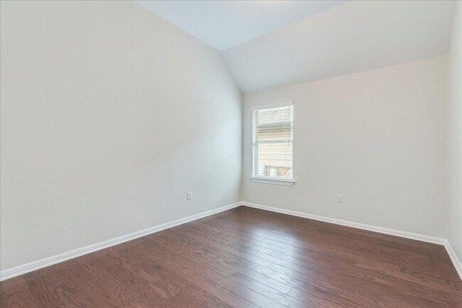 Building Photo - 13000 Alans Way