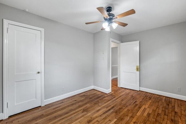 Building Photo - Updated Home- Near State Street! LR, DR, J...