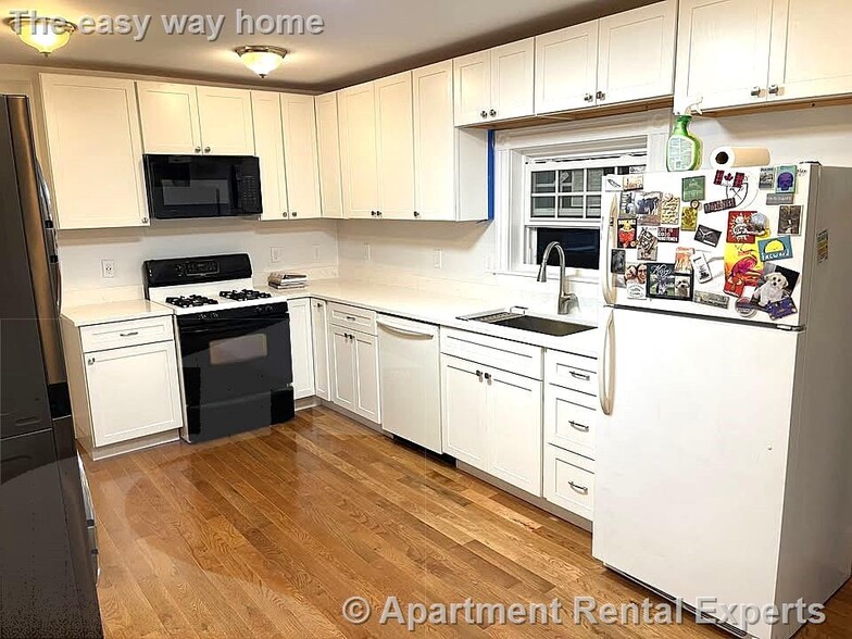 Primary Photo - 37 Charnwood Rd