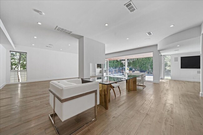 Building Photo - 1455 S Castello-