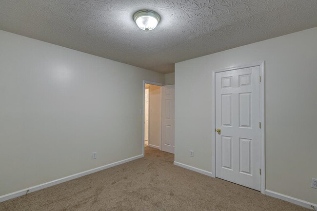 Building Photo - 632 Vonbryan Trace