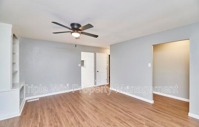 Building Photo - 2400 E Humes Ln