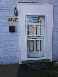 Building Photo - 2517 Colebrooke Dr