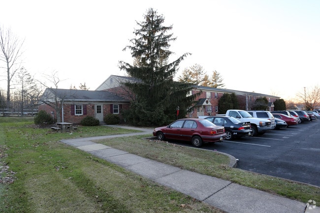 Maple Grove Apartments - Dublin Village II